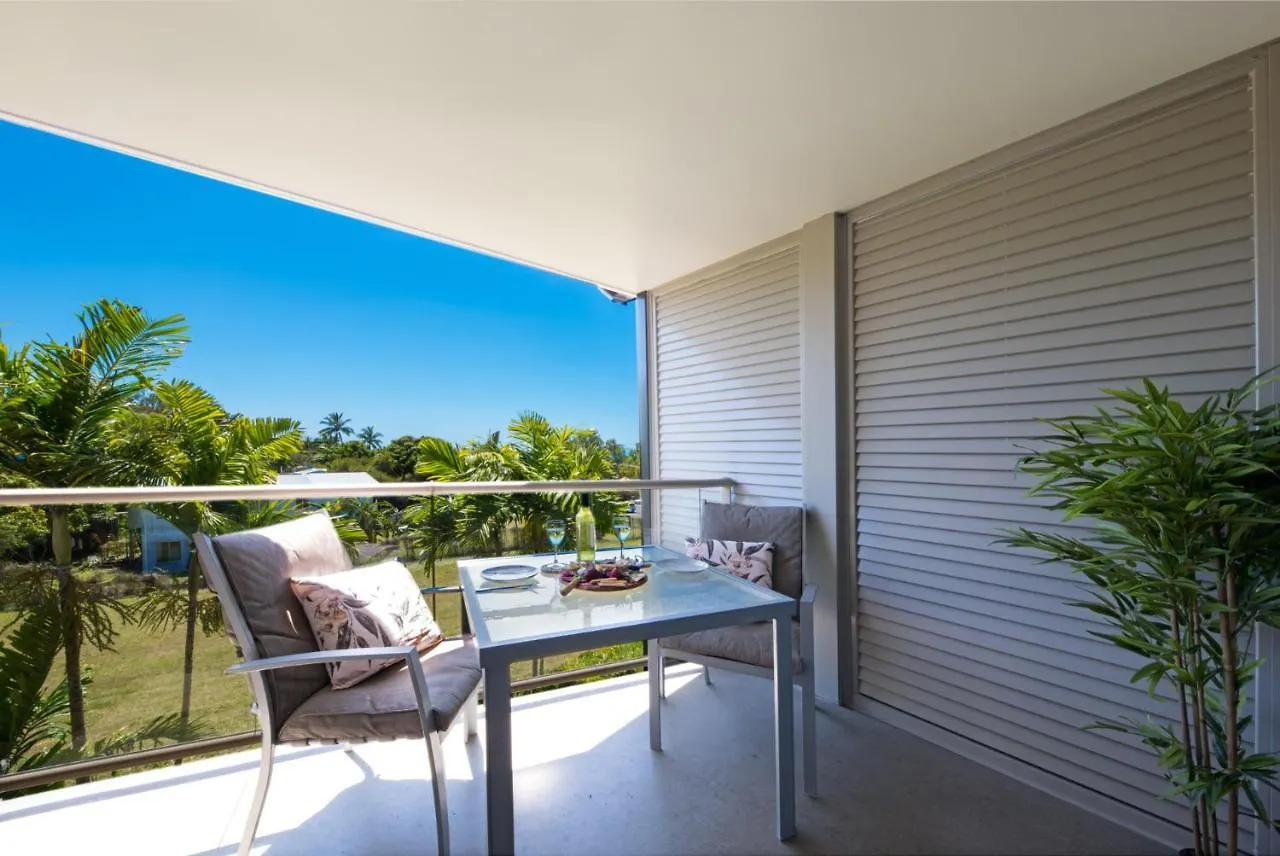 Waterlily - Two Bedroom Apartment Airlie Beach